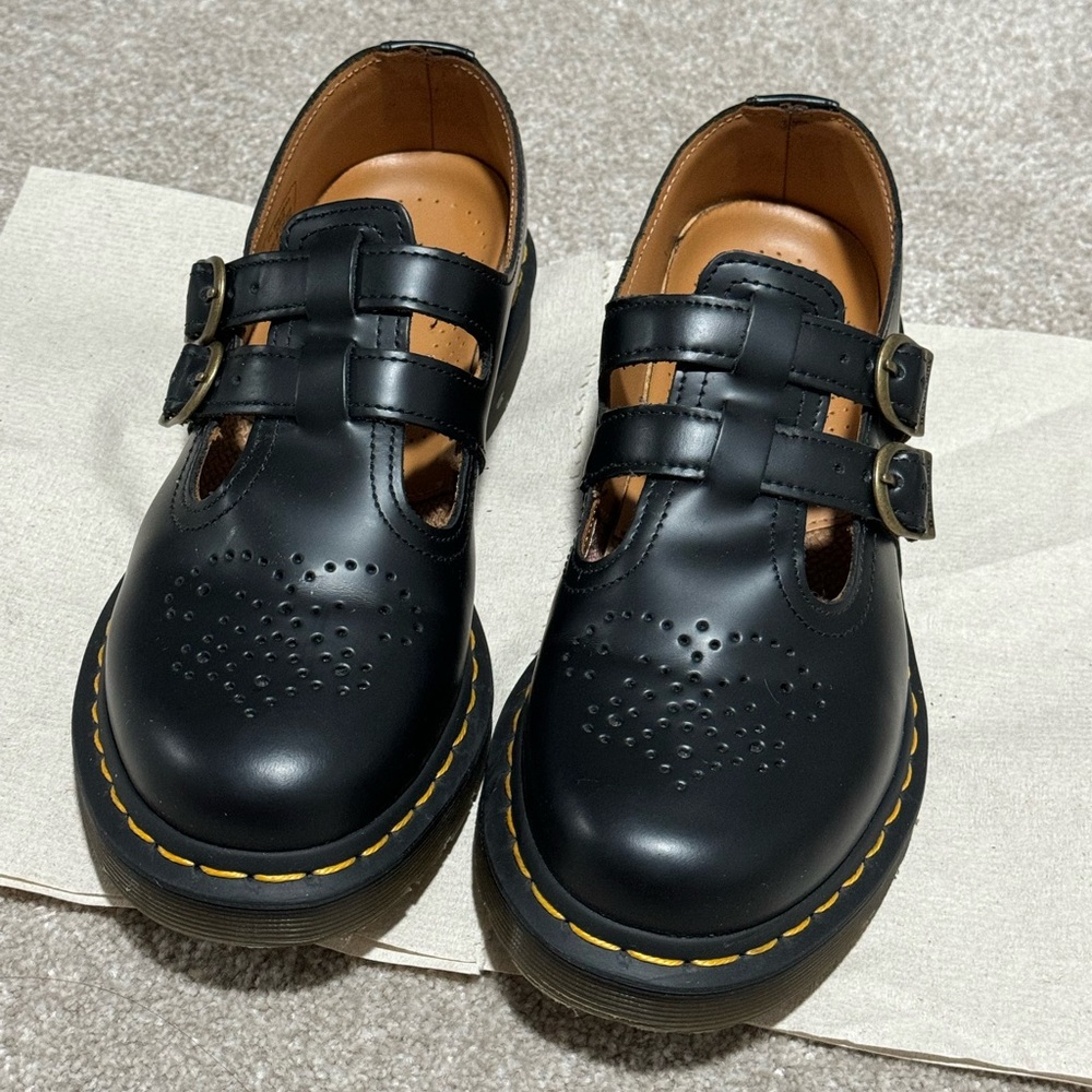 Dr. Martens 8065 Smooth Leather Mary Jane Shoes Size 7
